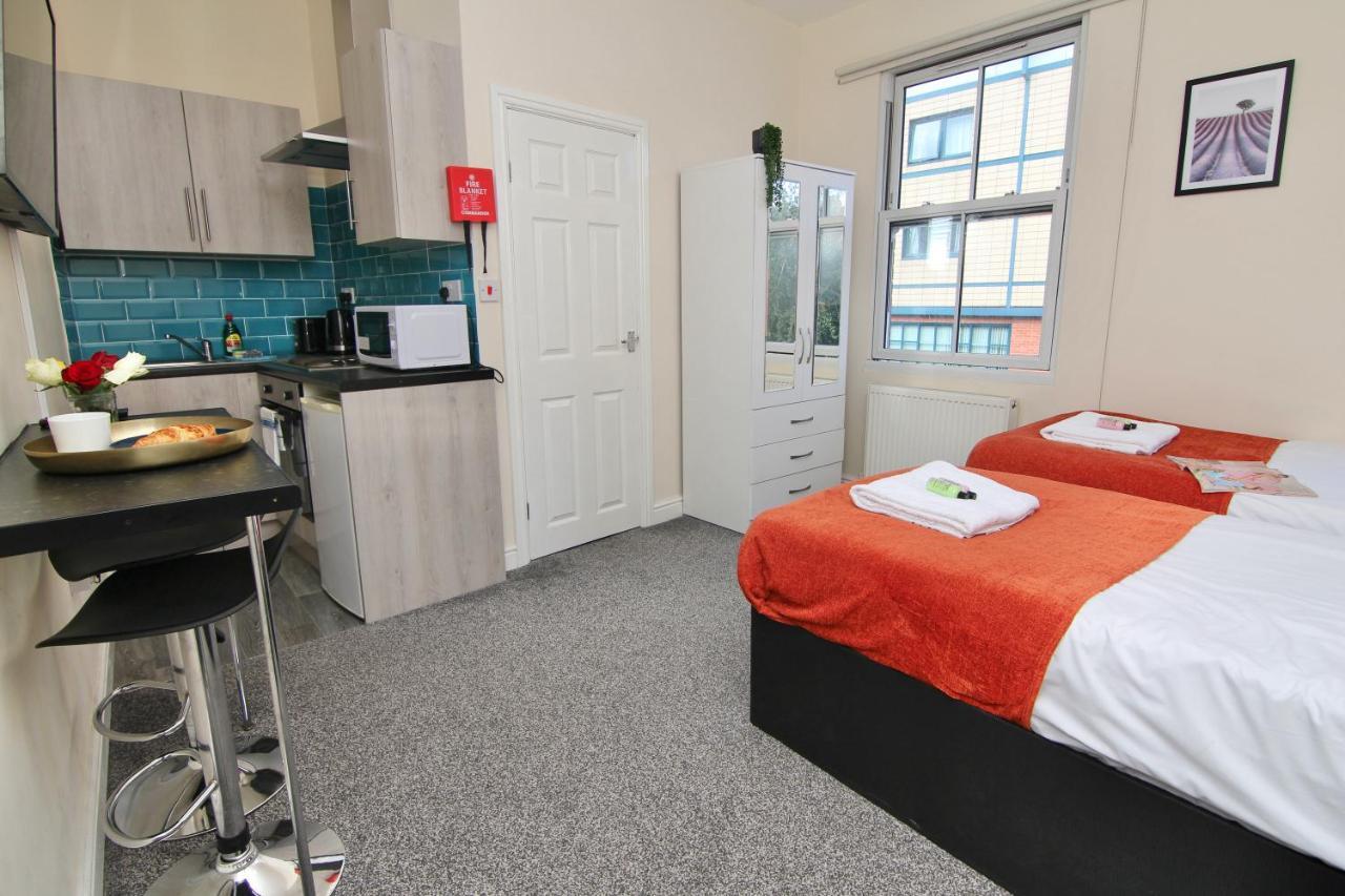 Lovely Twin Bed Studio Near Coventry Shopping Centre Εξωτερικό φωτογραφία